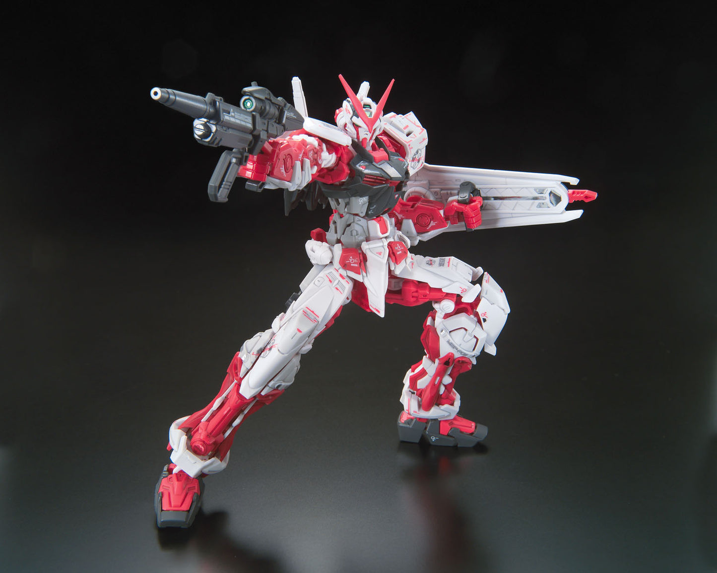 GUNDAM - RG 1/144 - MBF-P02 Gundam Astray Red Frame